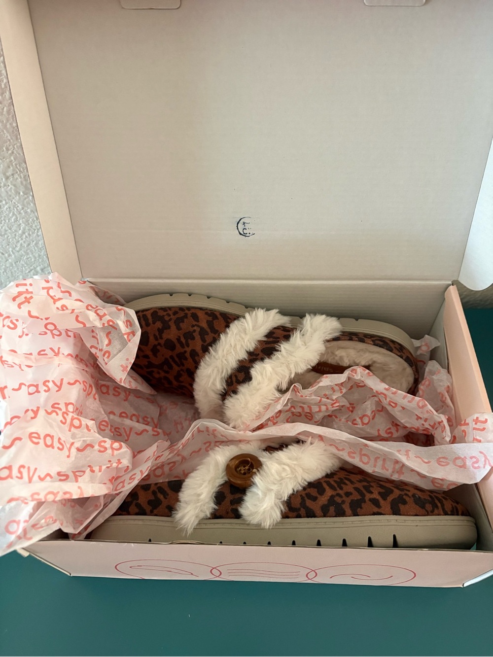 Easy Spirit Slippers Leopard Print Faux Fur Lining - Picture 6 of 8